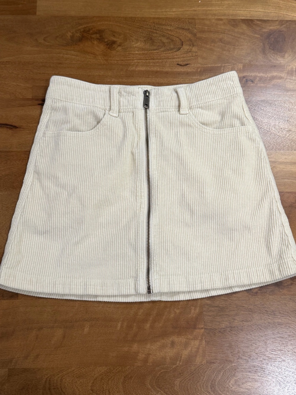 American Eagle Outfitters Cream Corduroy Front Zip Skirt Size 2